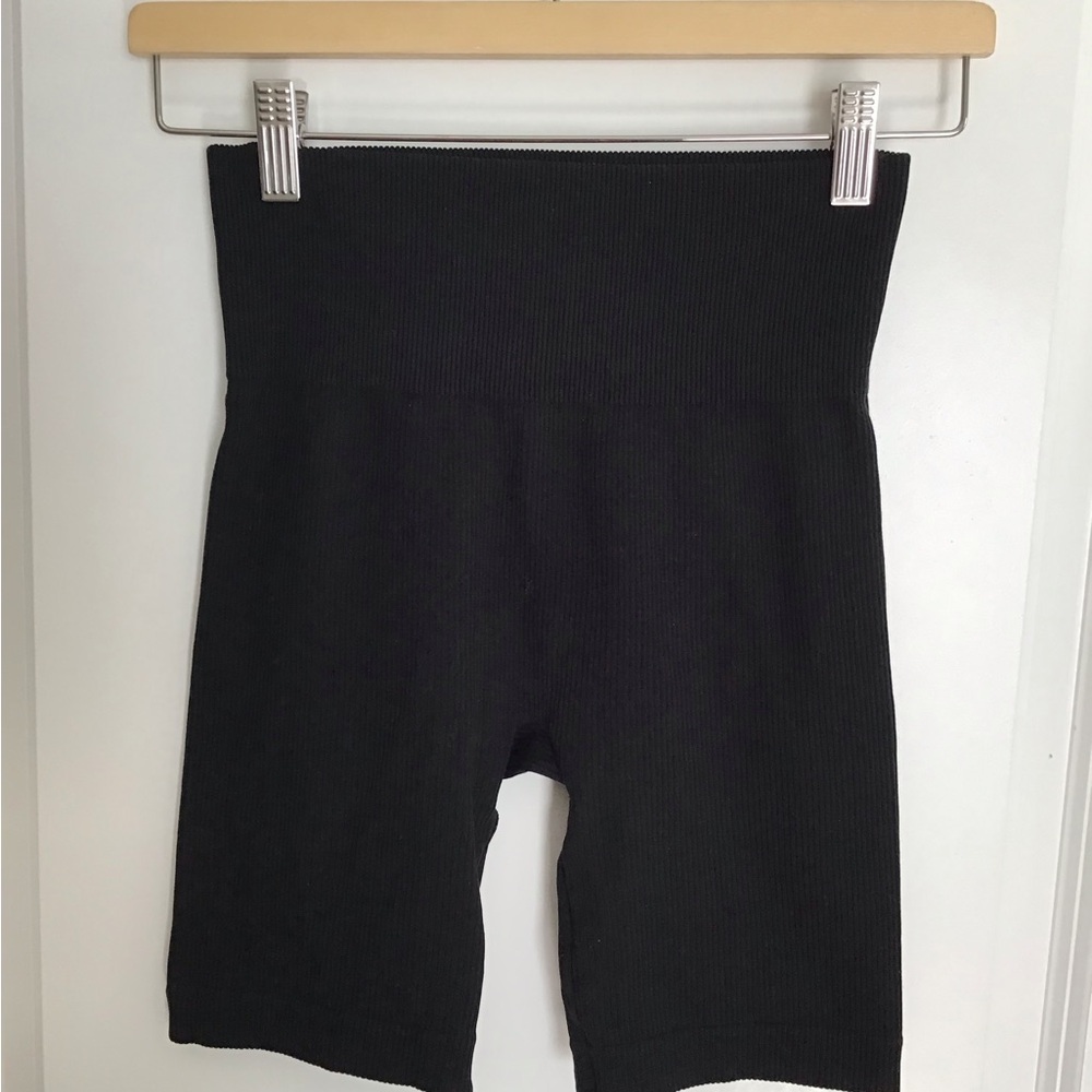 Commando Women's‎ Studio Rib Bike Shorts Size M/L